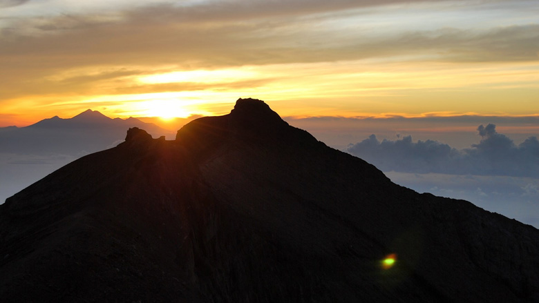 Mount-Agung-Sunrise-9