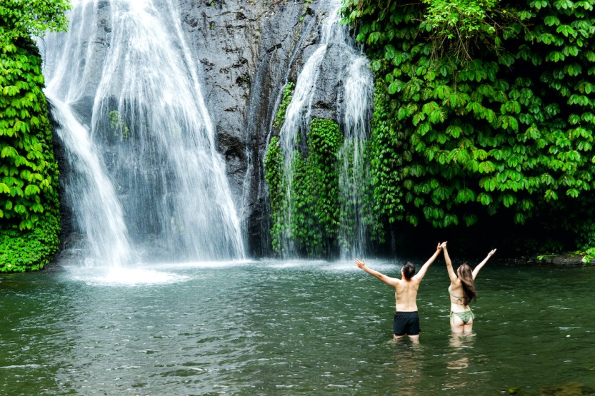 Lovina Sunrise Dolphin & Waterfall Tour