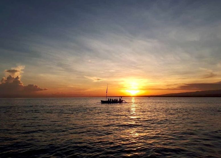 Lovina Sunrise Dolphin & Waterfall Tour