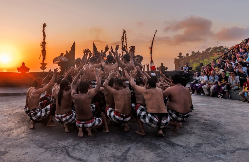 Uluwatu Temple Sunset and Kecak Fire Dance Tour